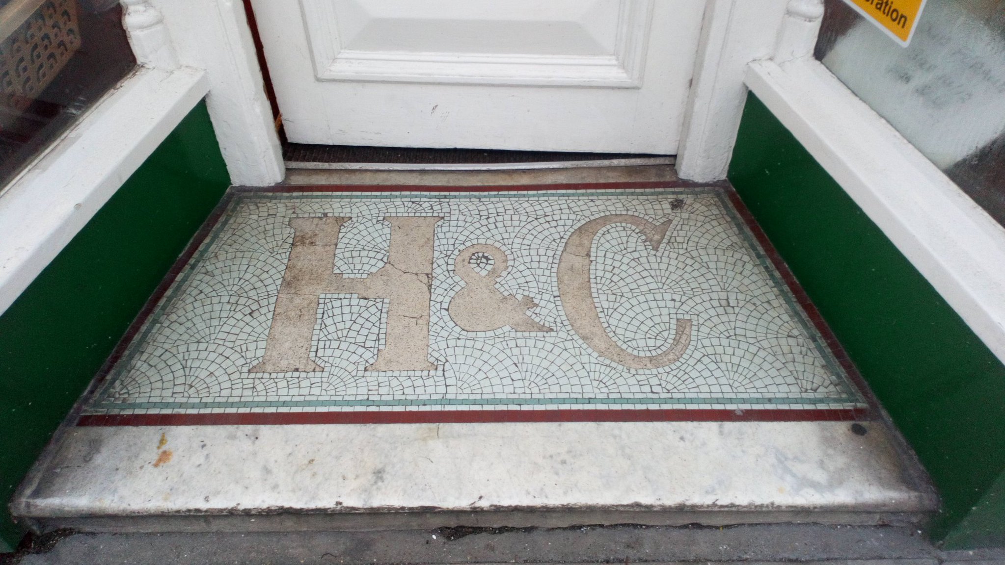 74800333-E7A9-408E-9B65-534296E52360