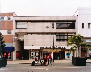 leeds-aa022435-2001-by-tp